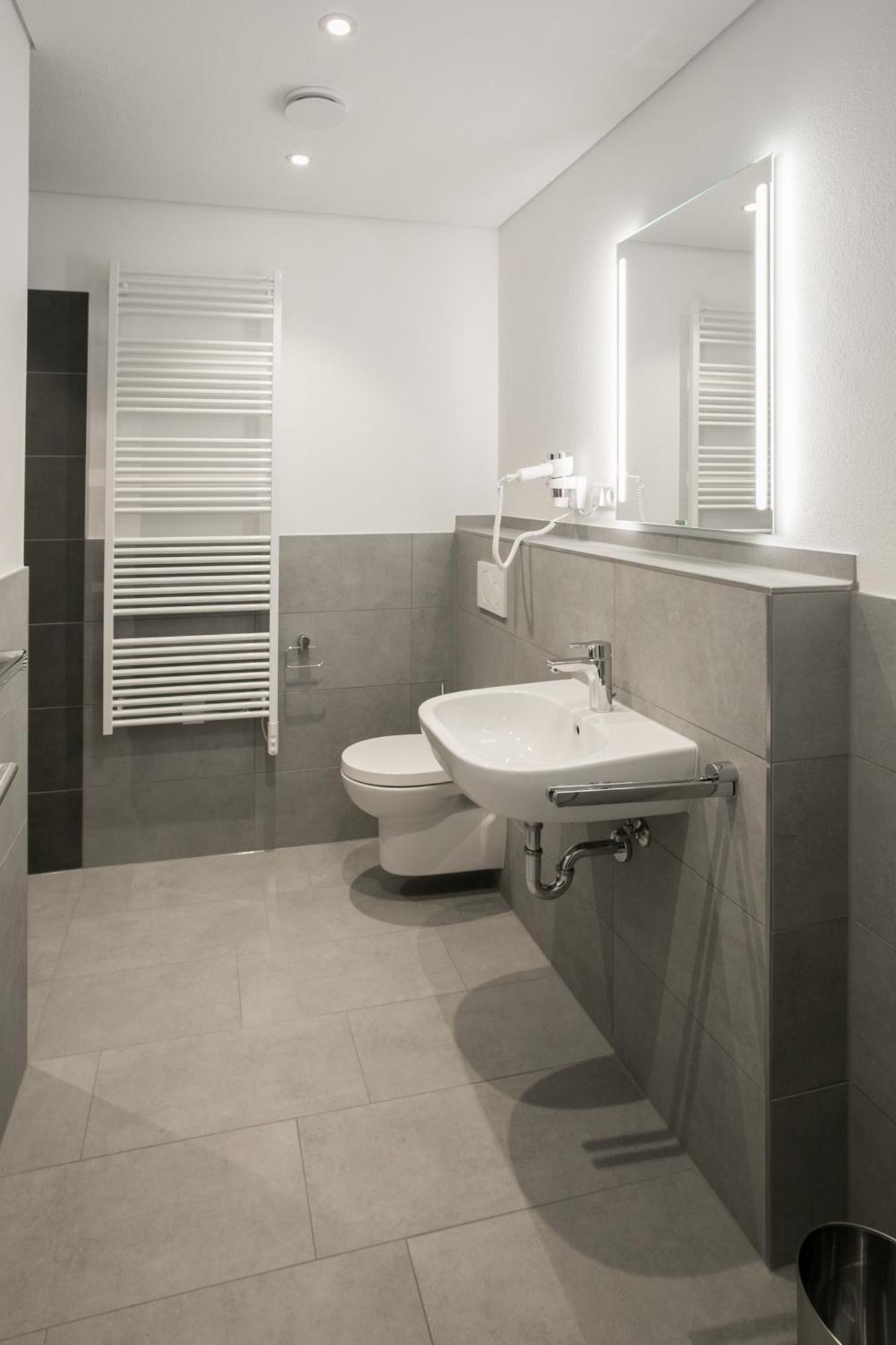 Hotel-Gasthaus Engel Luttingen Laufenburg Δωμάτιο φωτογραφία